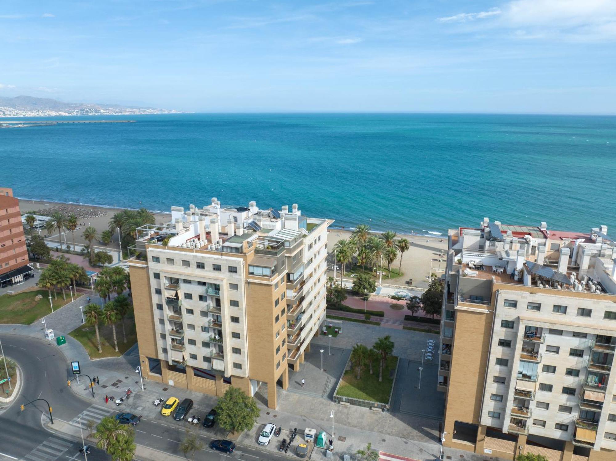 Beachfront Oasis Malaga Exterior photo