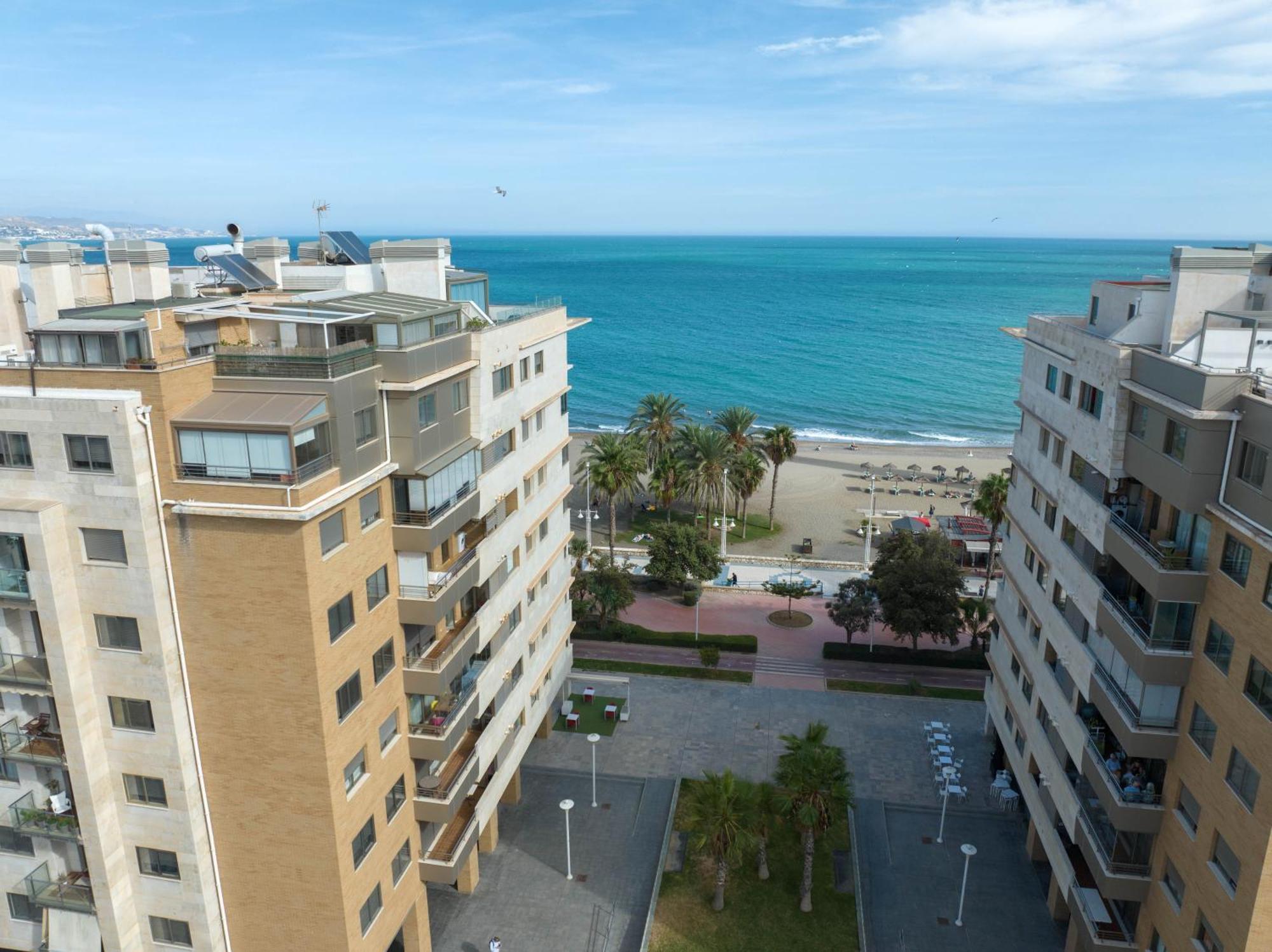 Beachfront Oasis Malaga Exterior photo